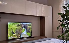 Vip Квартира Подобово Центр, 2 Кімнати, Смарт Тв, Документи